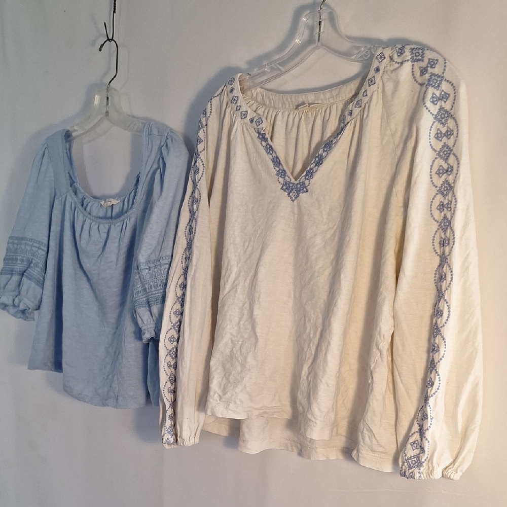 Lucky Brand Bundle Lot M White and Blue Embroidered Blouses Softest Cotton